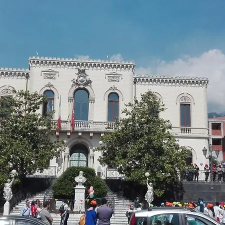 Leonardi Villa